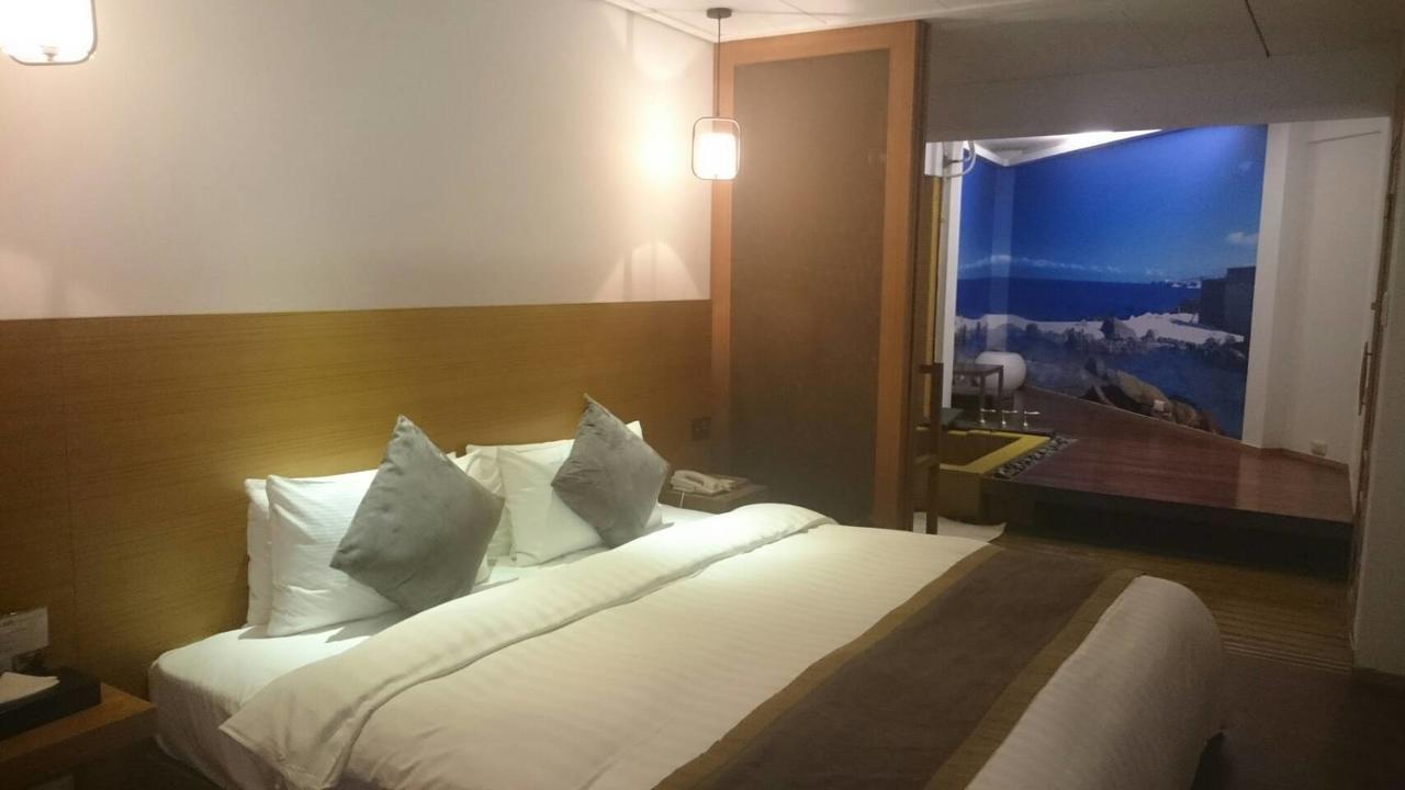 Hotel Double One Taipei Bagian luar foto