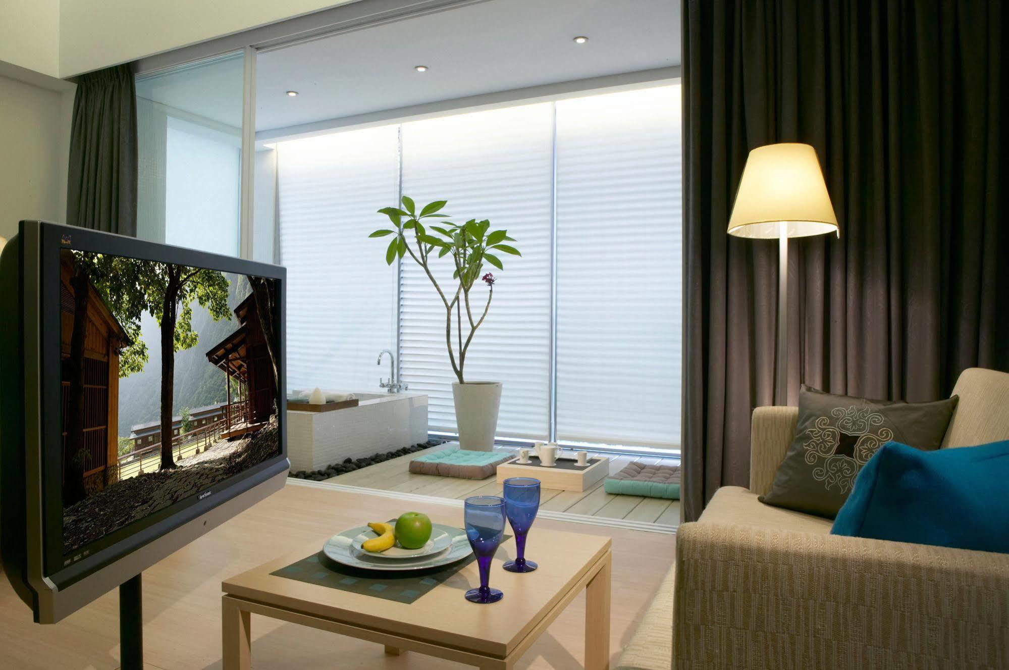 Hotel Double One Taipei Bagian luar foto